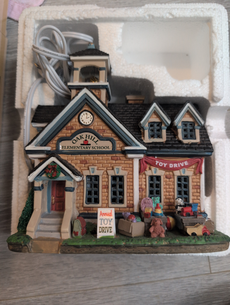 Lemax Oak Hill Elementary School Village Figurine