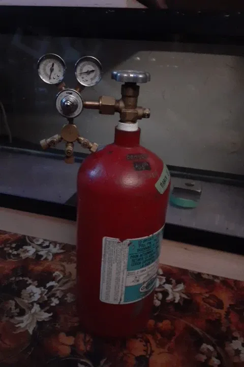 Red CO2 Tank with Regulator image indicator(2)