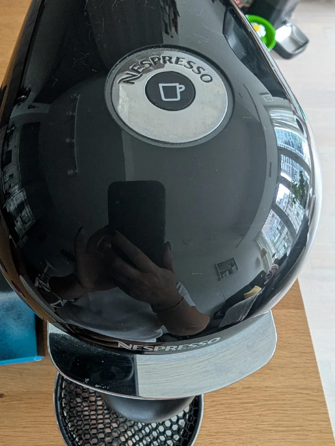 Nespresso Vertuo Plus Deluxe image indicator(4)