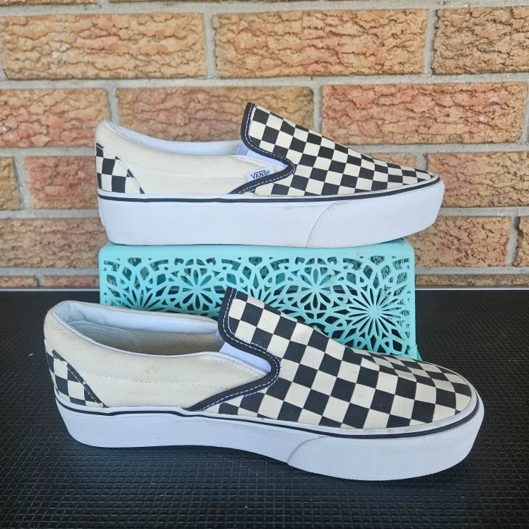 Vans Classic Checkerboard  Skate Sneakers unisex M 10.5  W 12 image indicator(2)