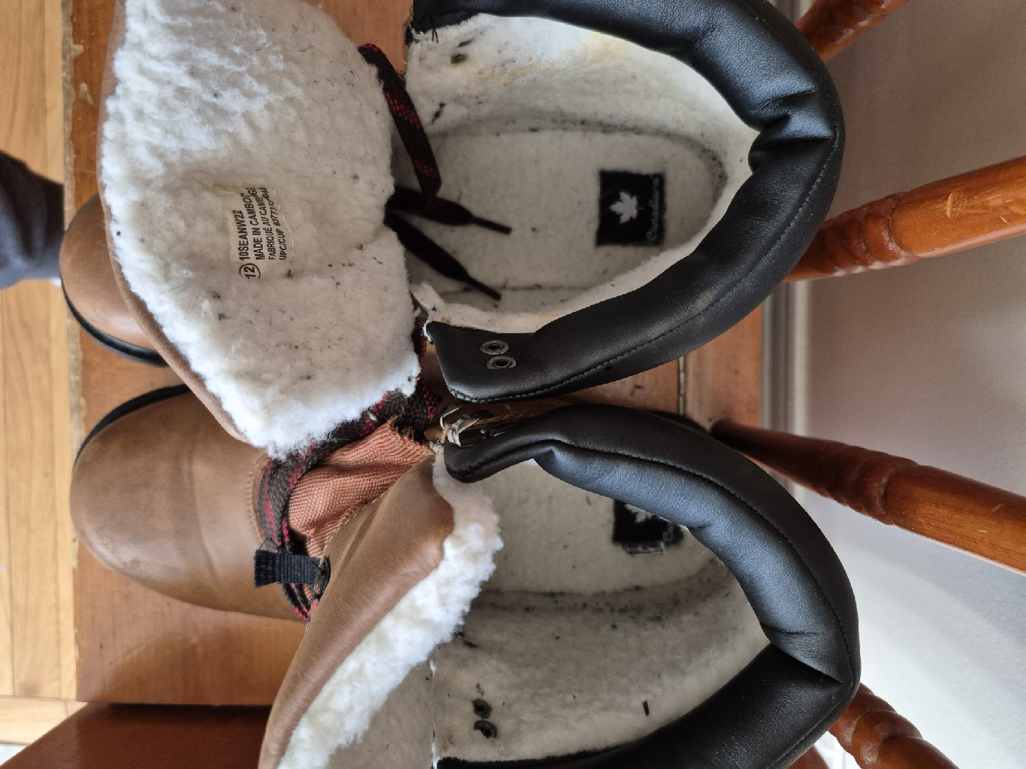 Canadiana 3M Thinsulate Winter Boots - Size 12 - photo 3