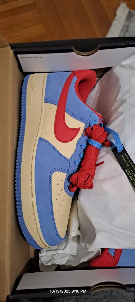 Nike Air Force 1 '07 LV8 University Blue Size 10.5 thumbnail