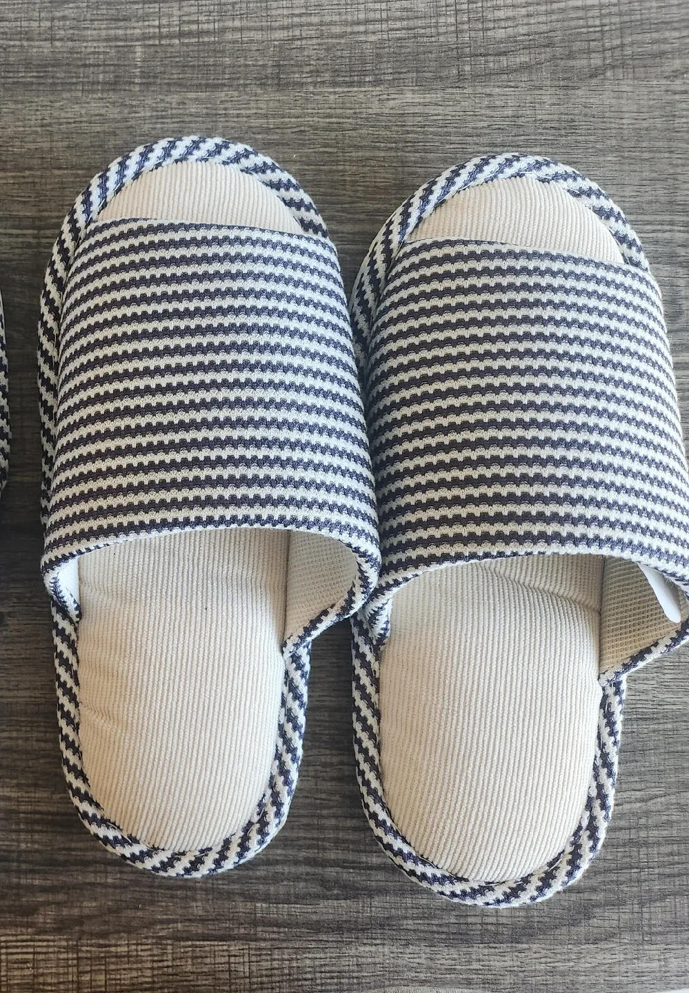 Indoor Slippers for woman thumbnail