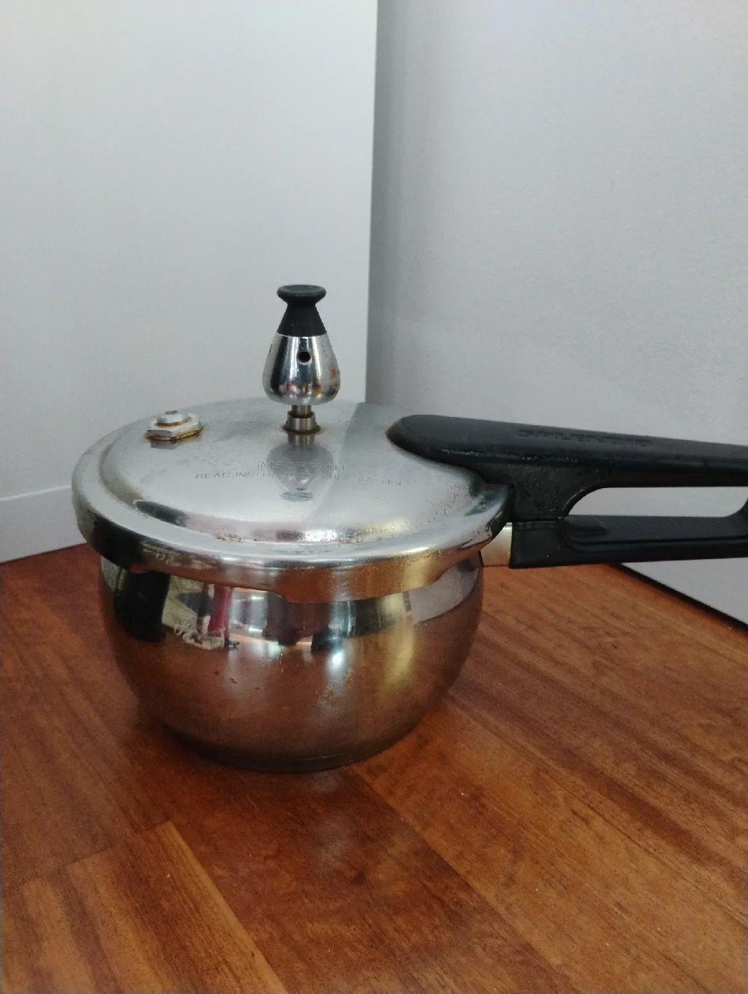 Mini Pressure Cooker thumbnail