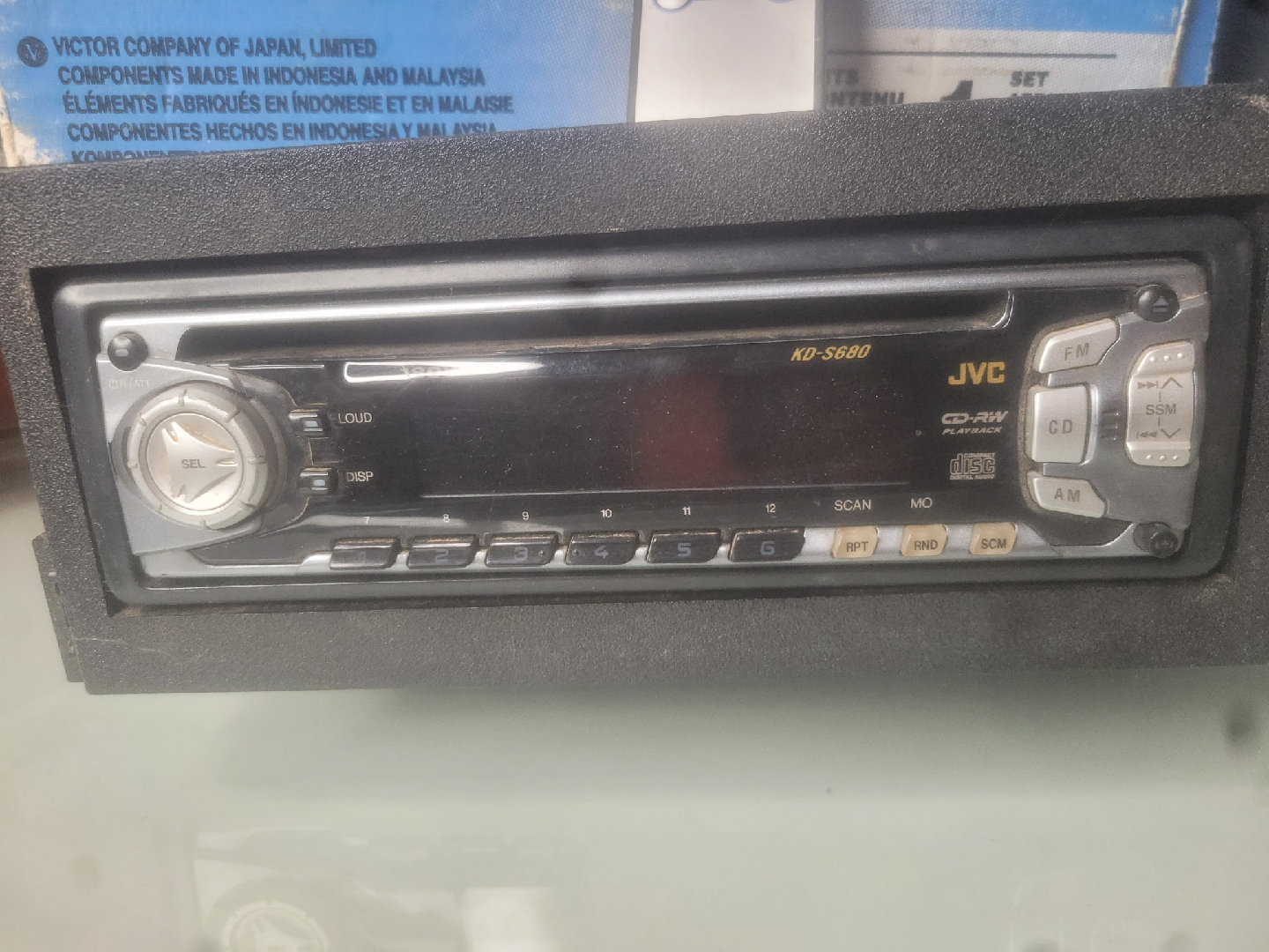 JVC KD-S680 Car CD Player w/ Remote - photo 3