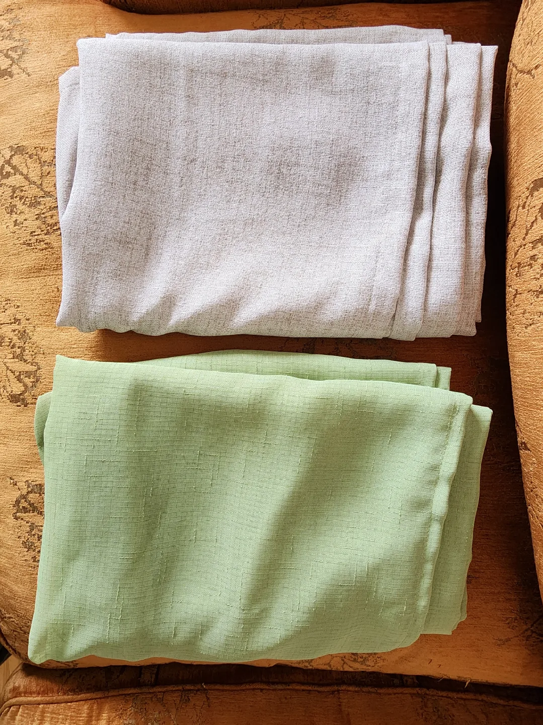 2 Pairs of Curtains - Cream/Beige & Green