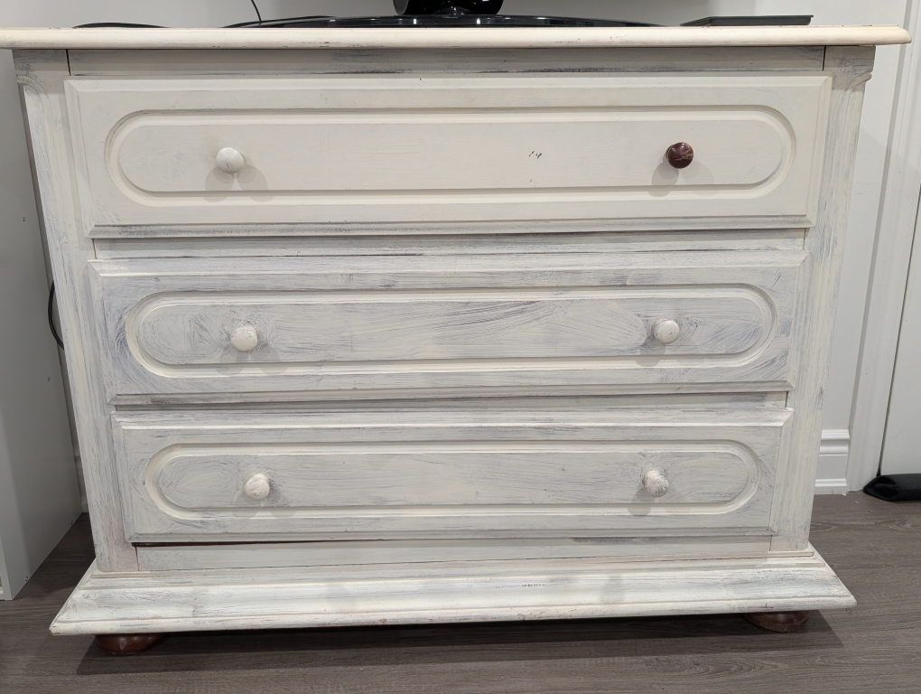 White Wooden 3-Drawer Chest – Great Storage, Classic Look!