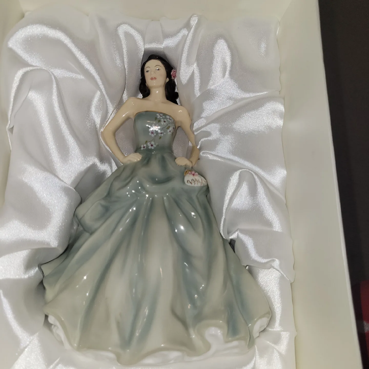 Royal Doulton Happy Birthday 2013 Figurine thumbnail