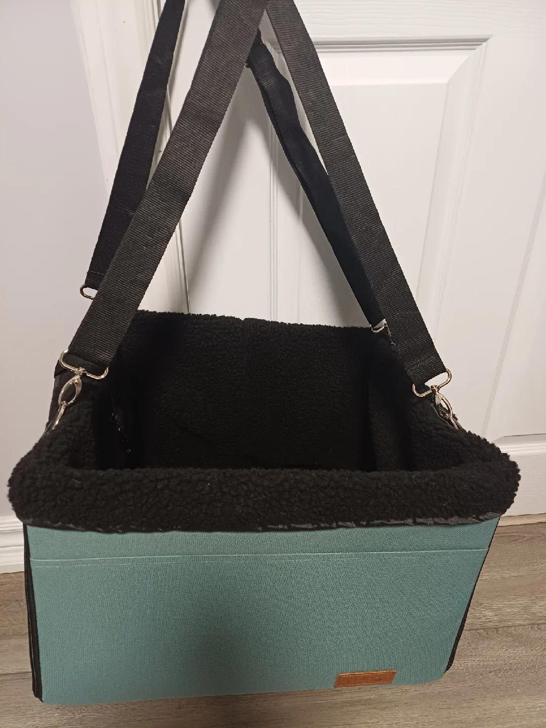 Apollo Walker Dog Booster  Car Seat Carrier image indicator(3)