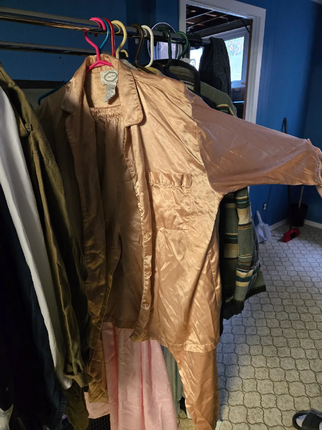 Ladie's Clothes image indicator(4)