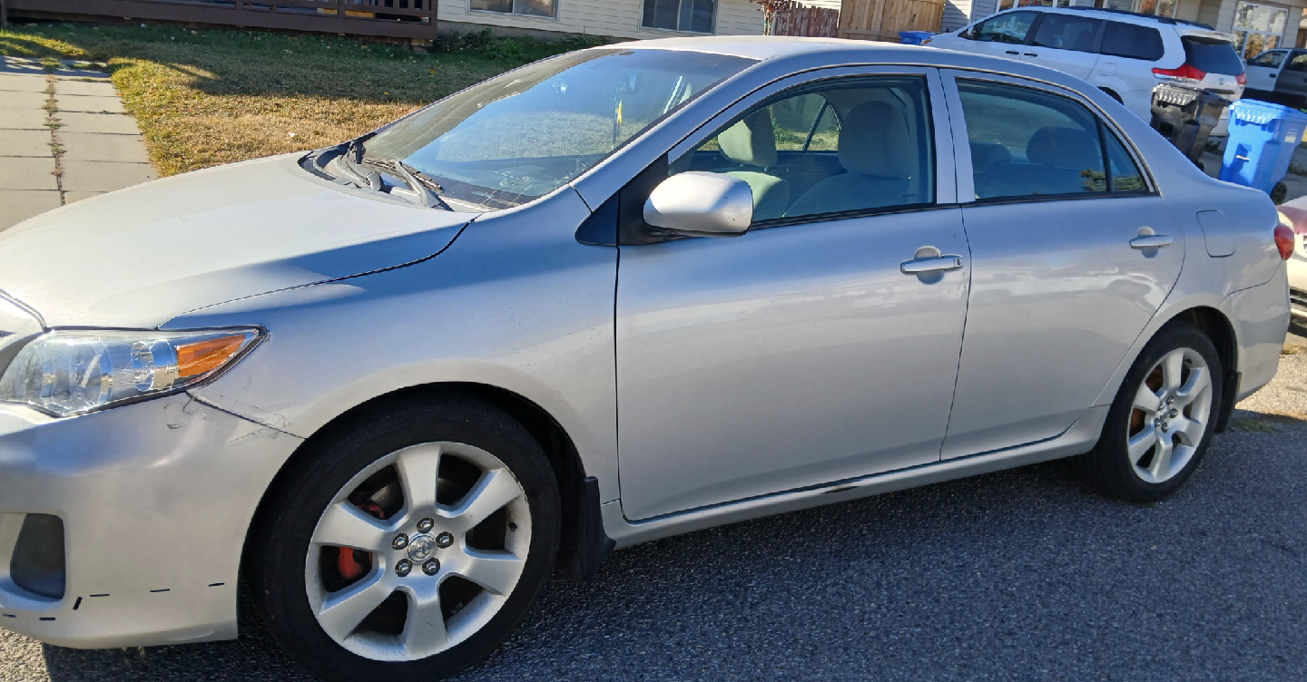 Toyota Corolla Active S 2013 – Silver - photo 3