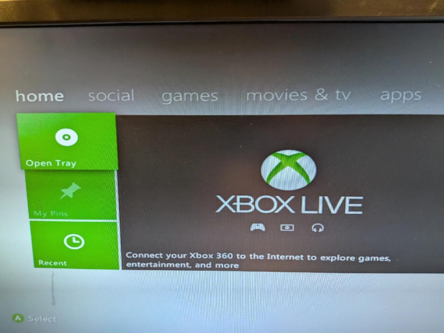 Xbox 360 with accessories image indicator(4)