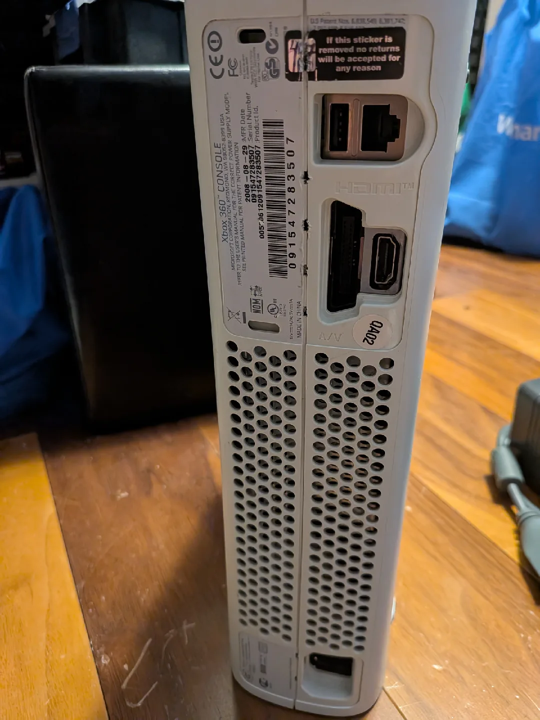 Xbox 360 with accessories image indicator(5)