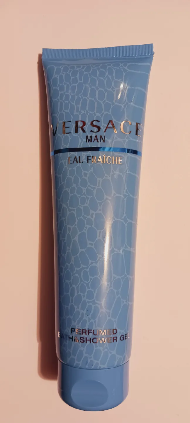 New !! Versace Man Eau Fraiche Bath & Shower Gel thumbnail