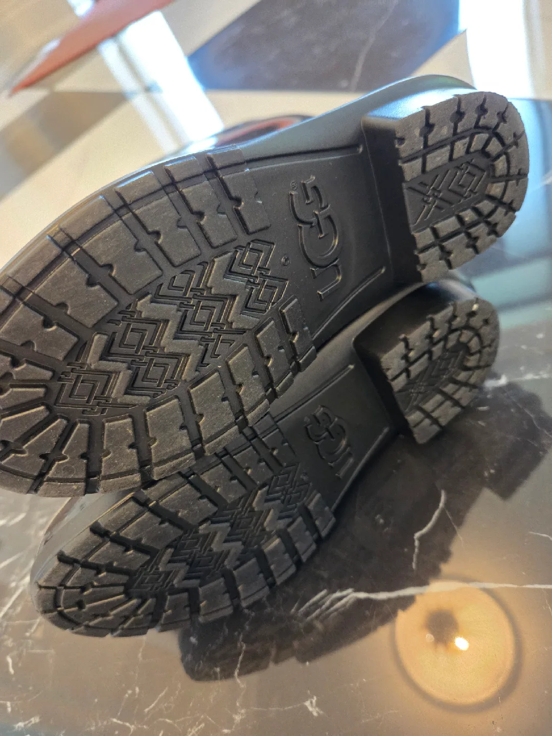 UGG Black Rain Boots - Size 2 (Kids) image indicator(4)