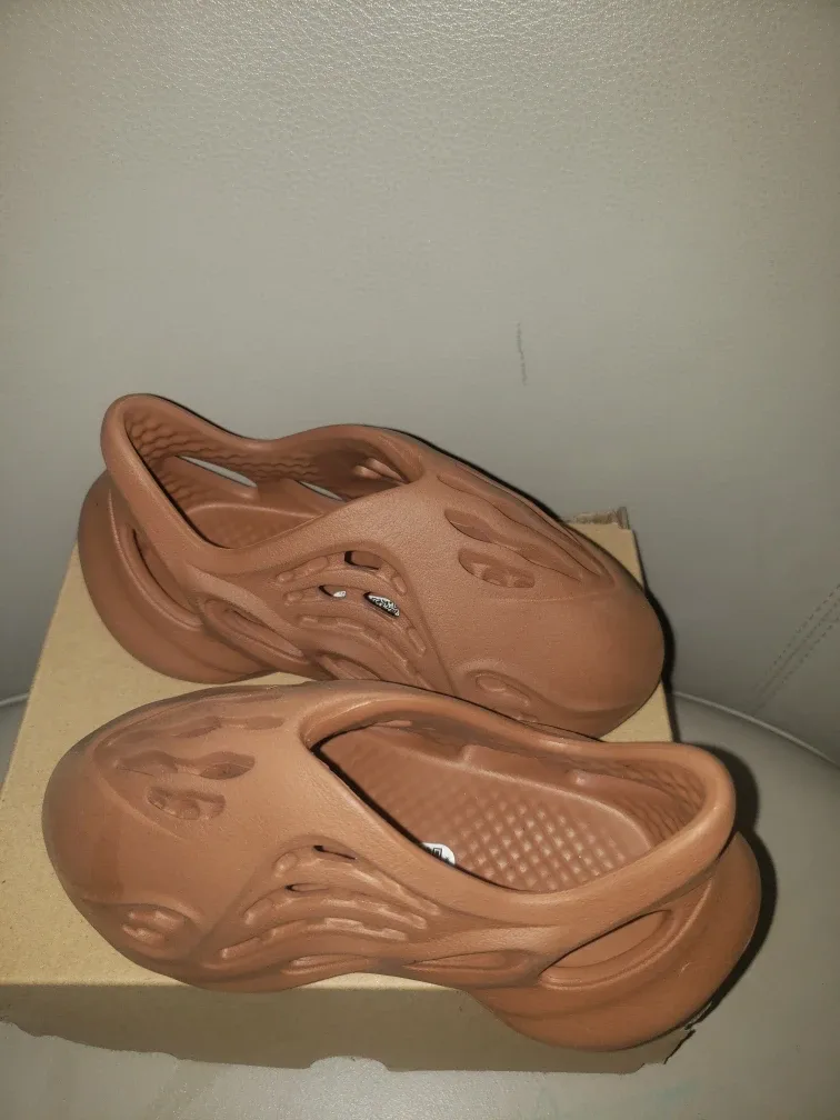 Yeezy Foam RNR Infants Size 6K image indicator(4)