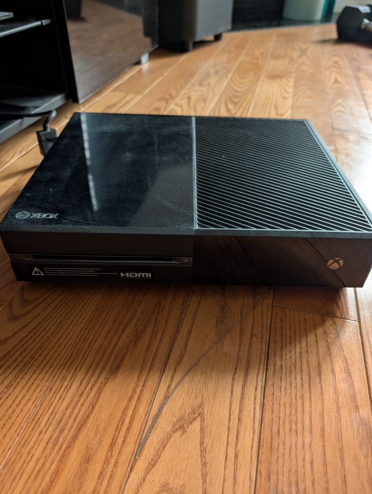 Xbox One Console with 2 Controllers - photo 3