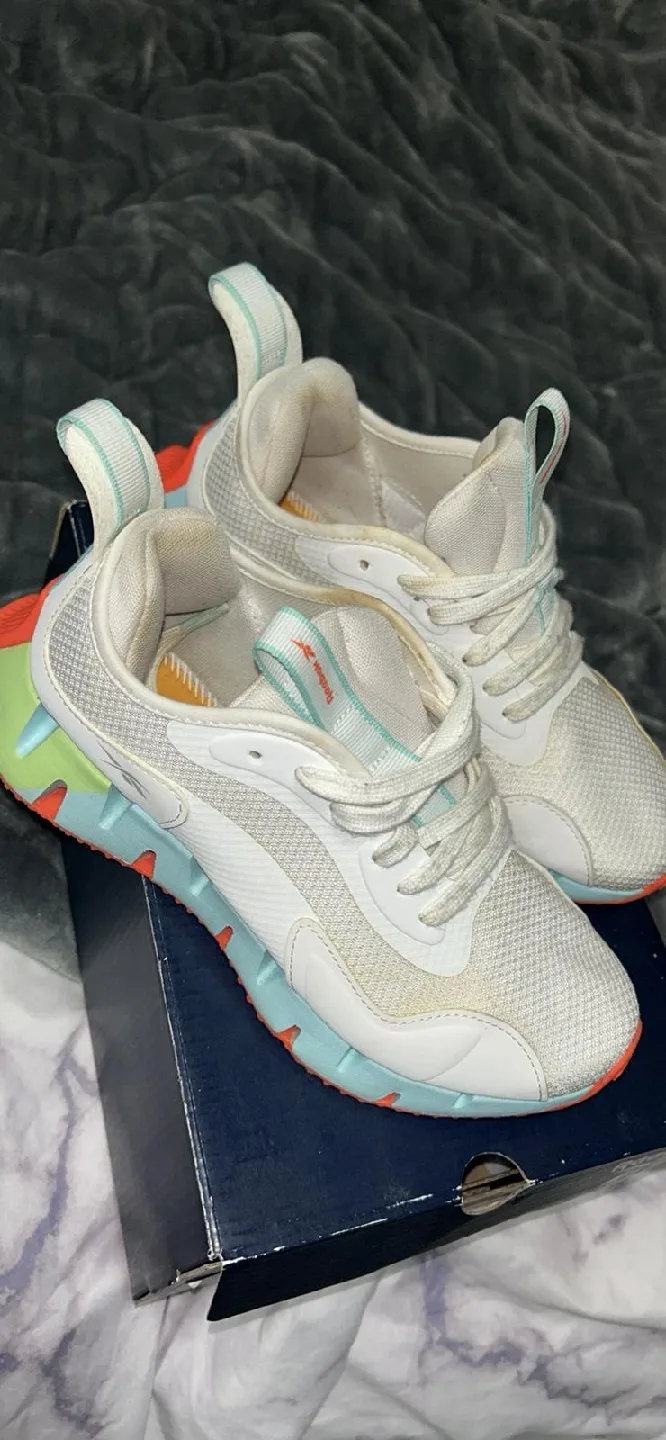 Reebok Zig Dynamica White/Neon/Orange - Women's Size 6 thumbnail