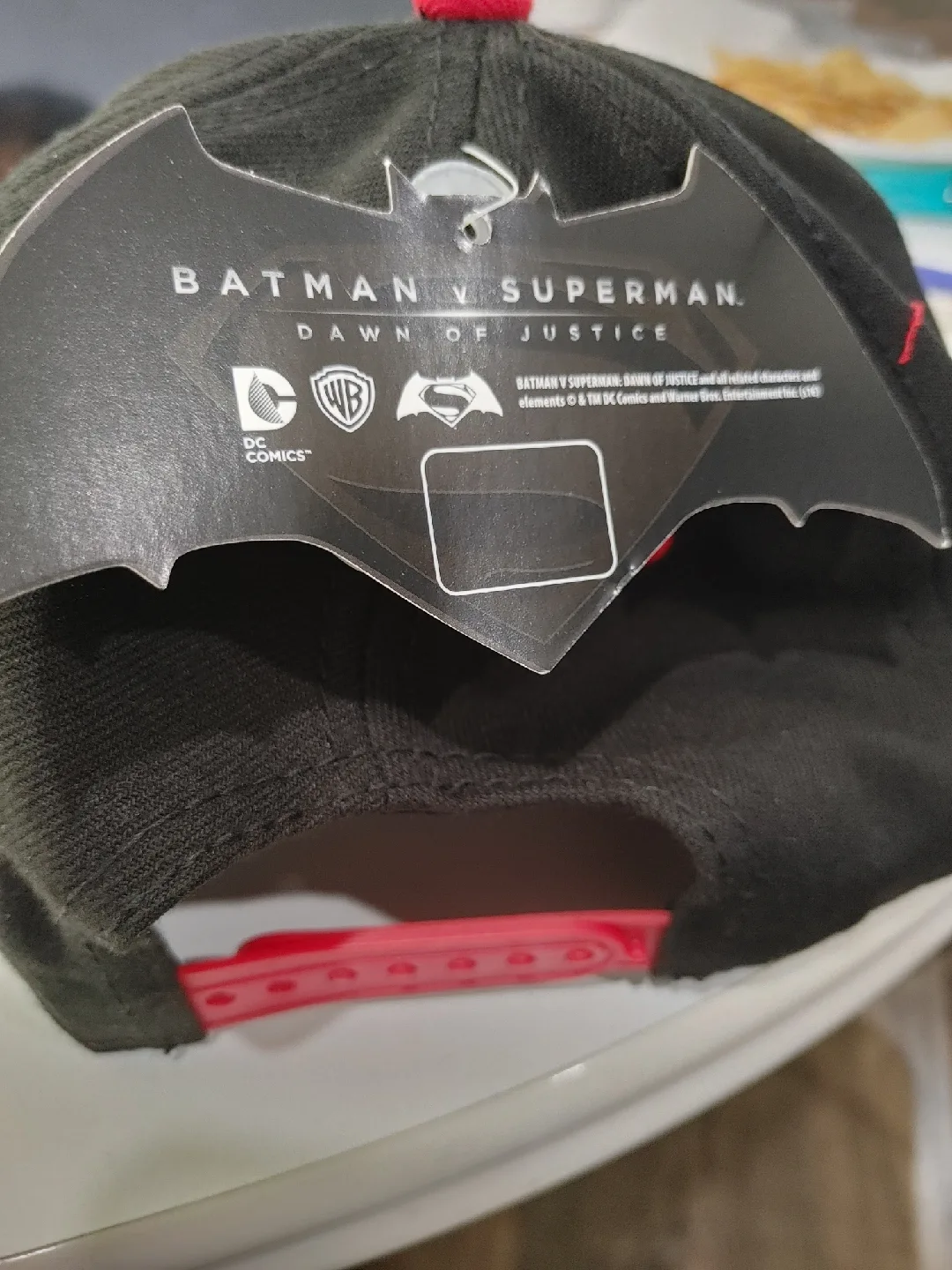 🧡AUTHENTIC BATMAN V. SUPERMAN CAP BRAND NEW image indicator(3)