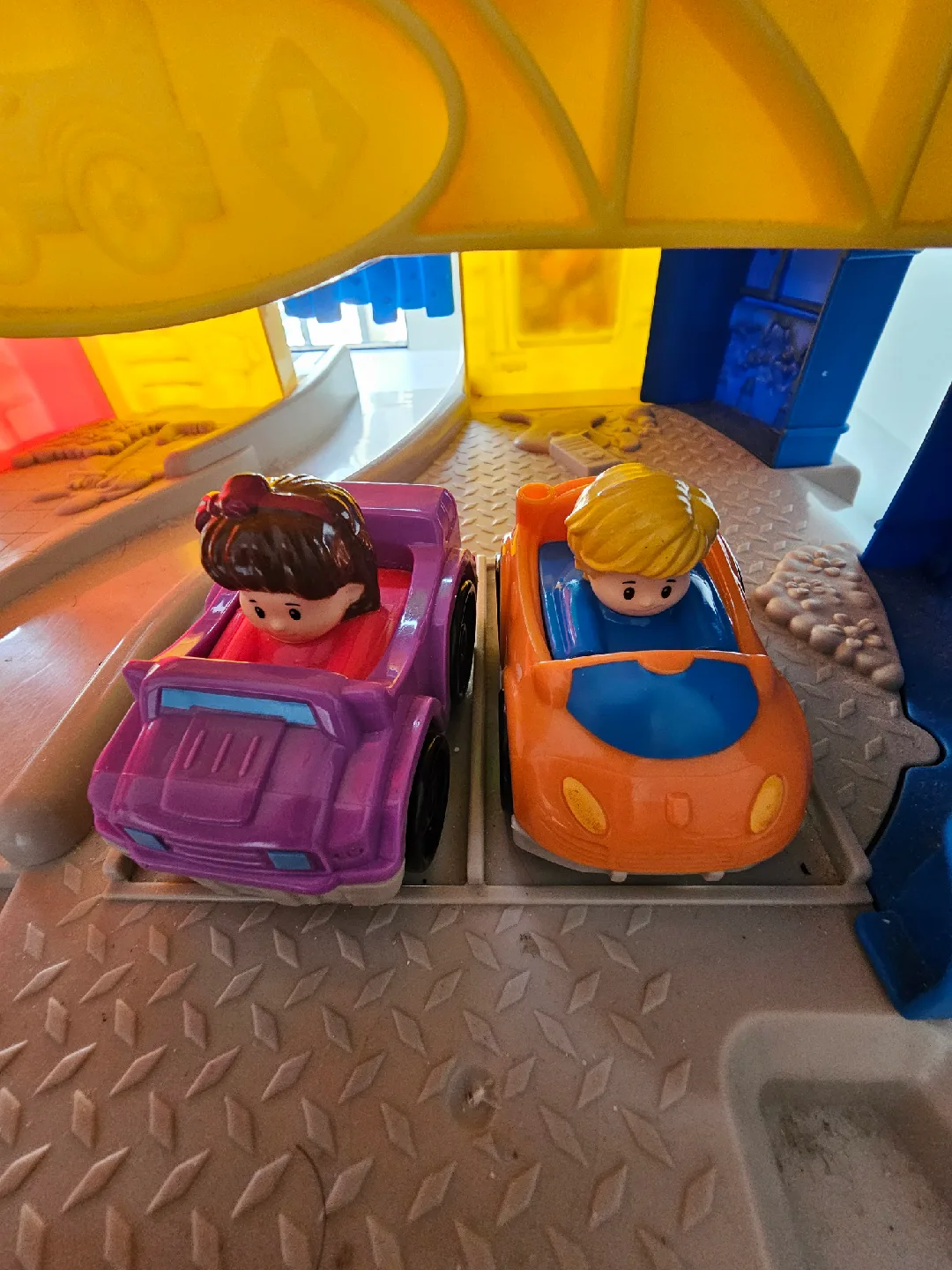 Fisher-Price Little People Sit and Stand Skyway image indicator(3)