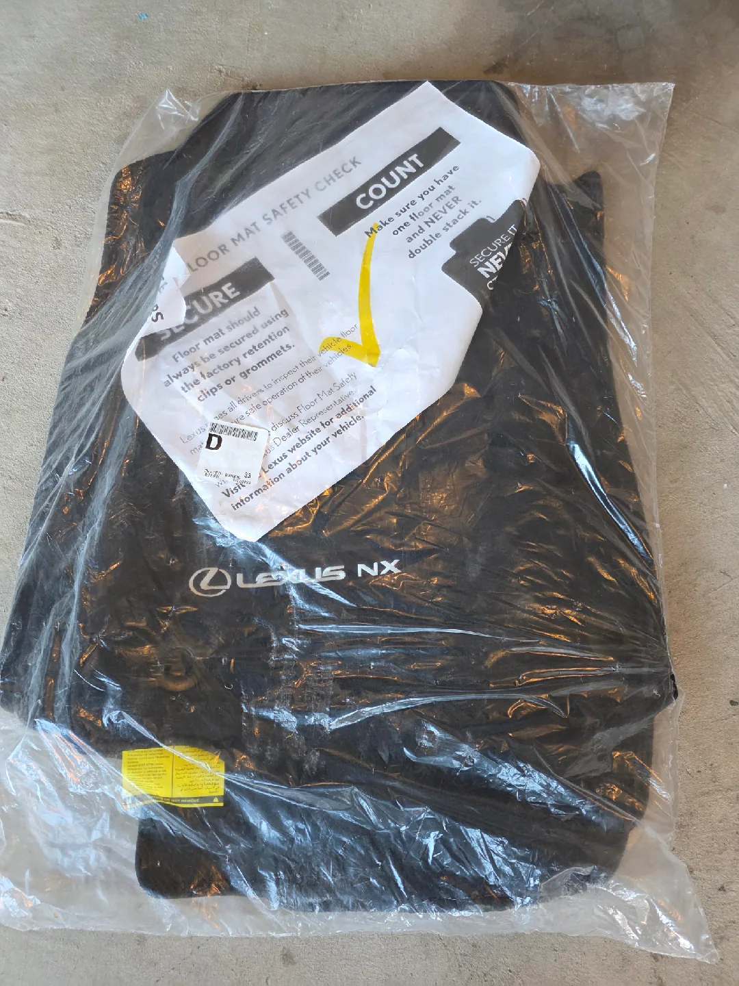 Toyota RAV4 Floor Mats - New in Package! image indicator(5)