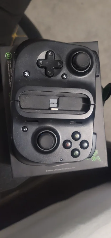 Razer Kishi Universal Gaming Controller for Android image indicator(2)