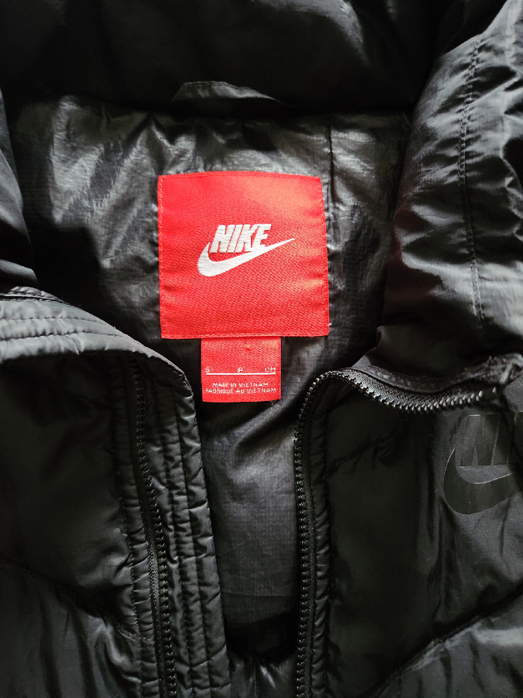 Nike Black Puffer Vest - Size S - photo 2