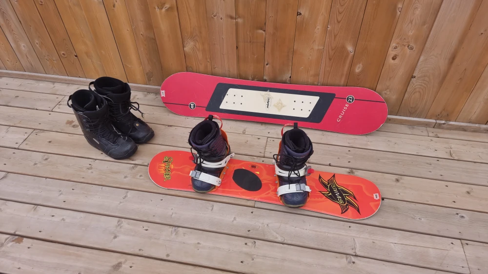 Snowboard Set Children - 2 Boards, 2 P. Boots, Bindings,  Helmet - photo 4
