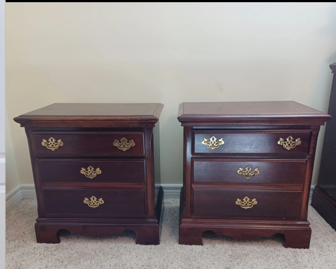 Bedroom Set - Bed Frame, Dresser, Nightstands, Mirror - photo 4