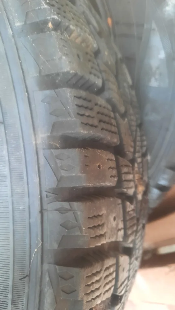 Summit Winter Tires 195/65R15 image indicator(2)