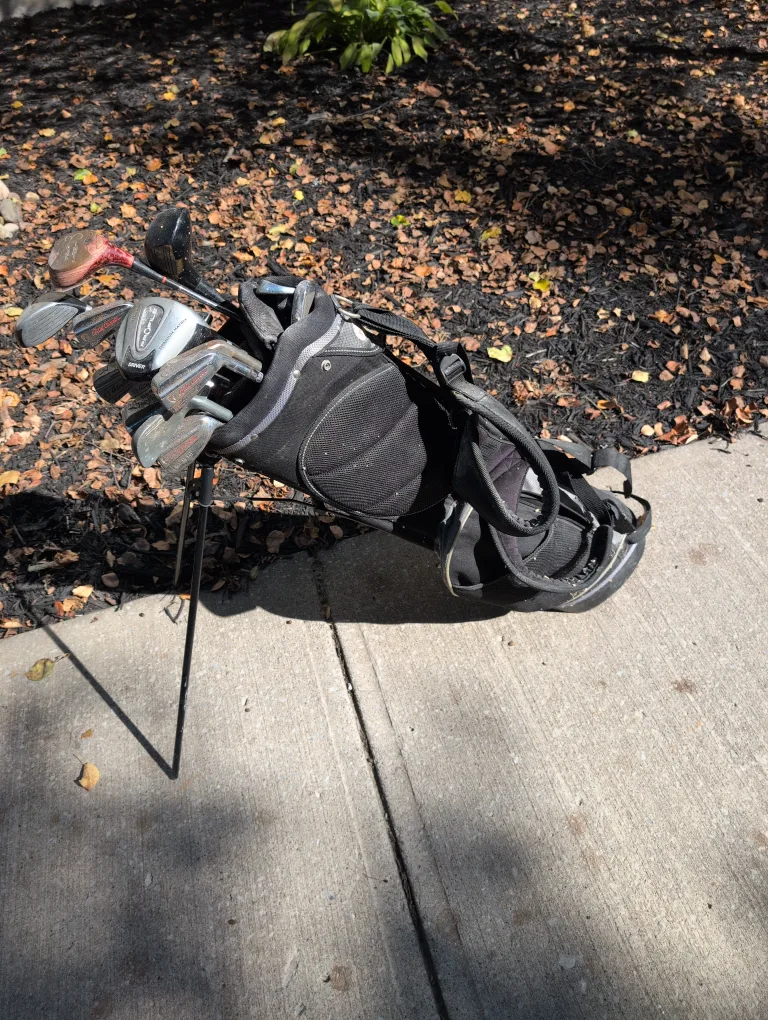 Used Golf Club Set with Bag image indicator(3)