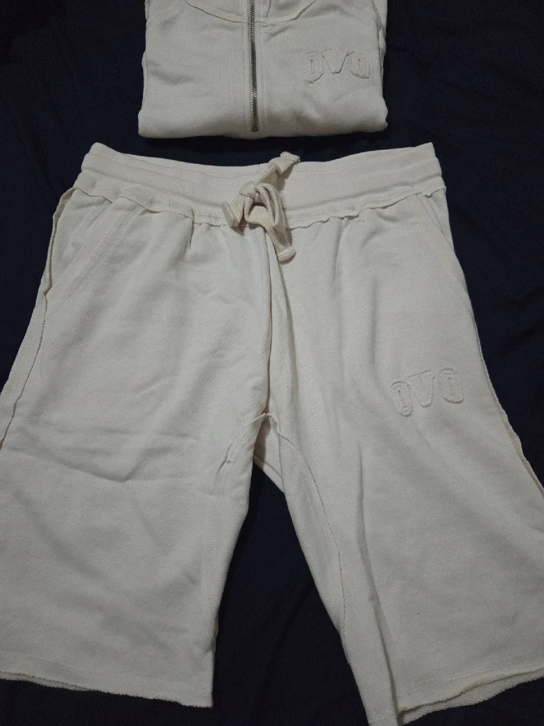 OVO Cream XL Track Suit image indicator(2)