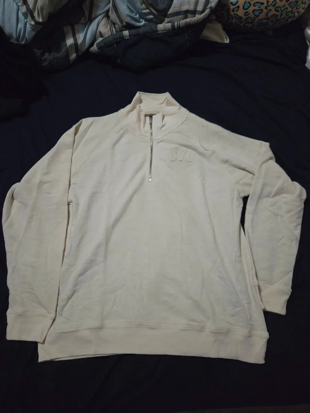 OVO Cream XL Track Suit image indicator(4)