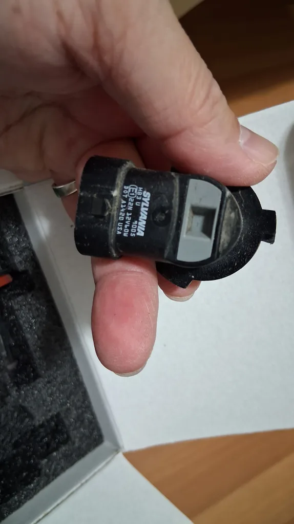 Car Headlight H11 and 9005 image indicator(6)