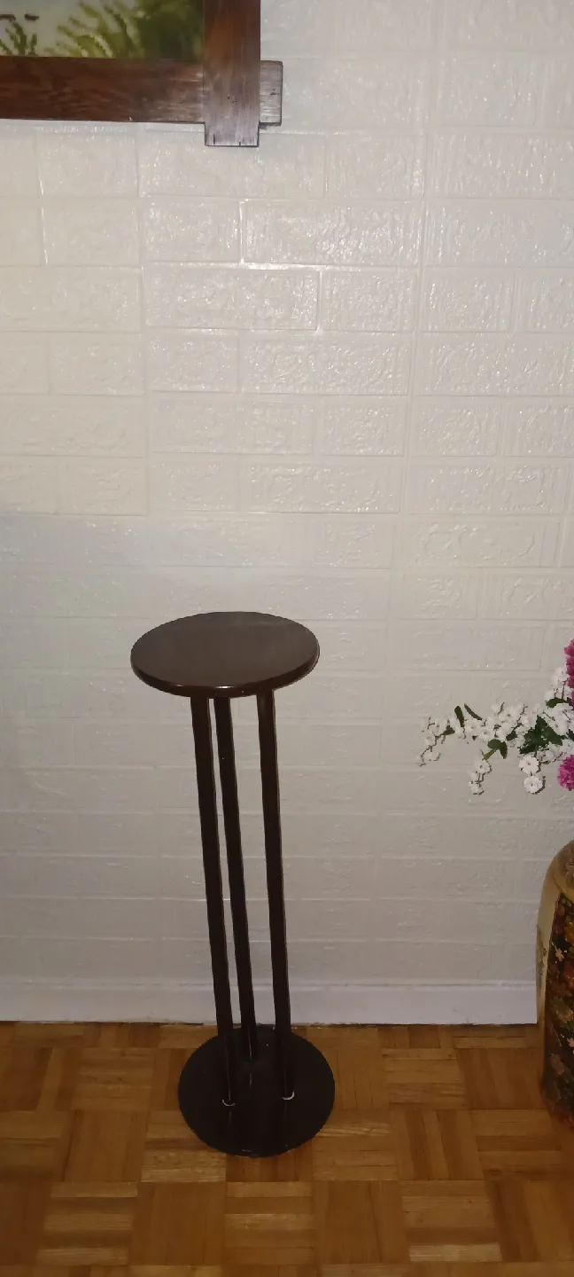 Brown Stand for flowers $20 image indicator(3)