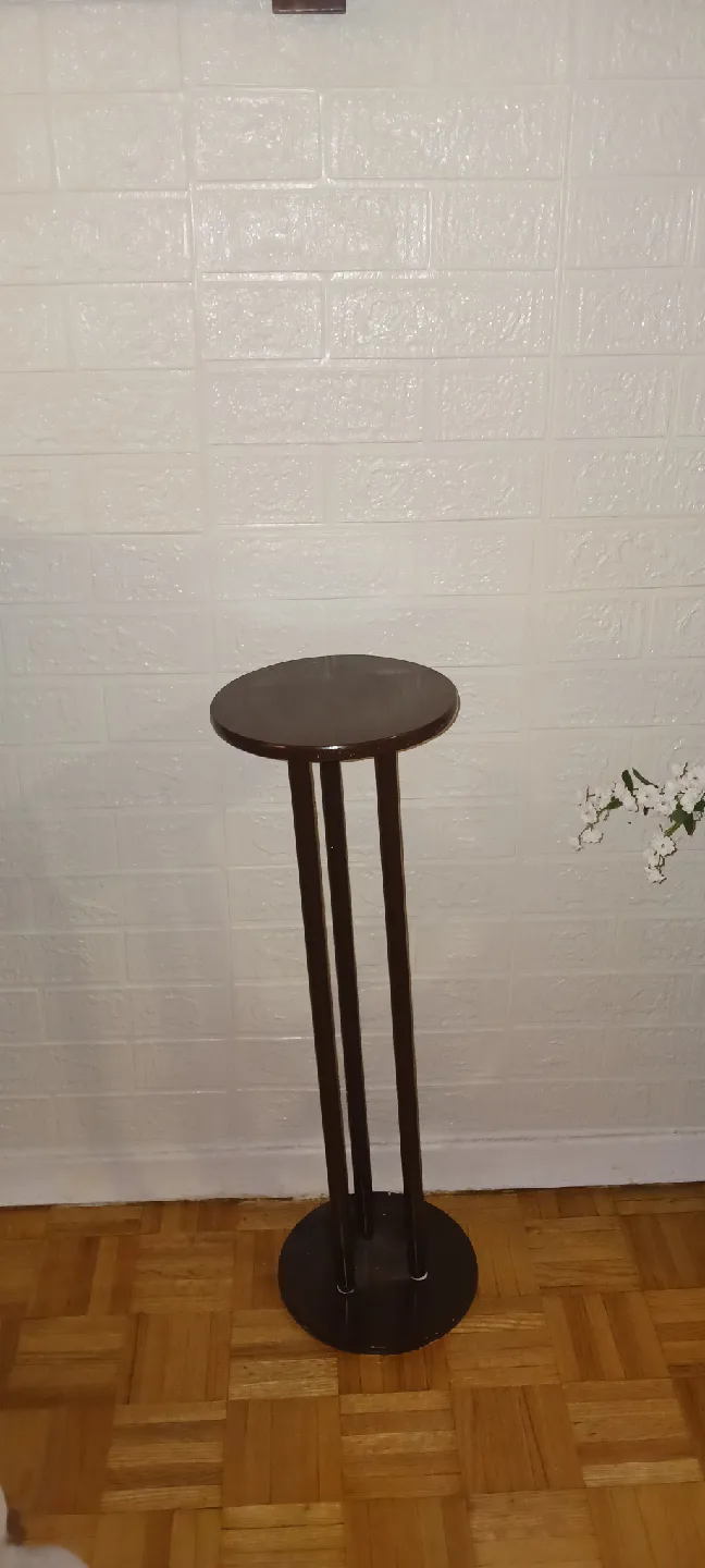 Brown Stand for flowers $20 image indicator(4)