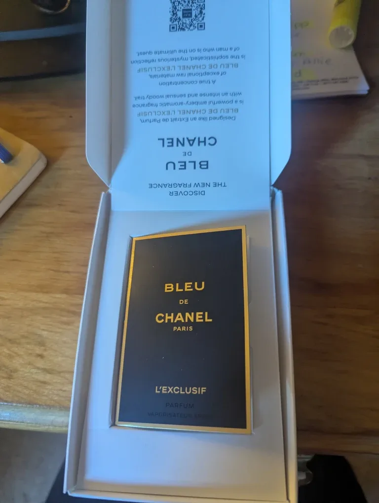 Bleu de Chanel L'Exclusif Parfum Sample image indicator(2)