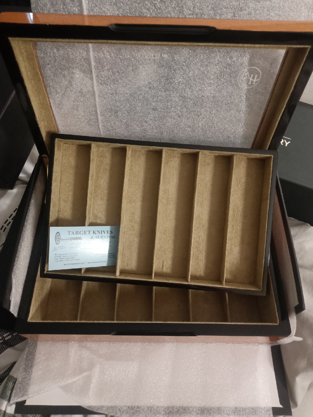 Target Knives & Survival Display Case - photo 2