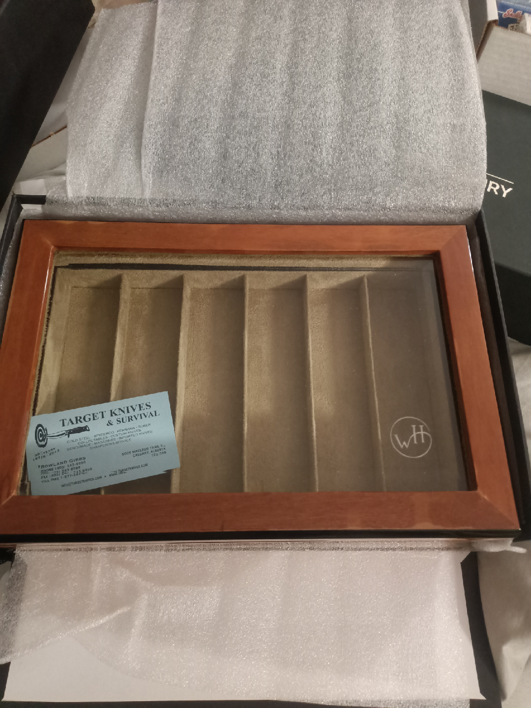 Target Knives & Survival Display Case - photo 3