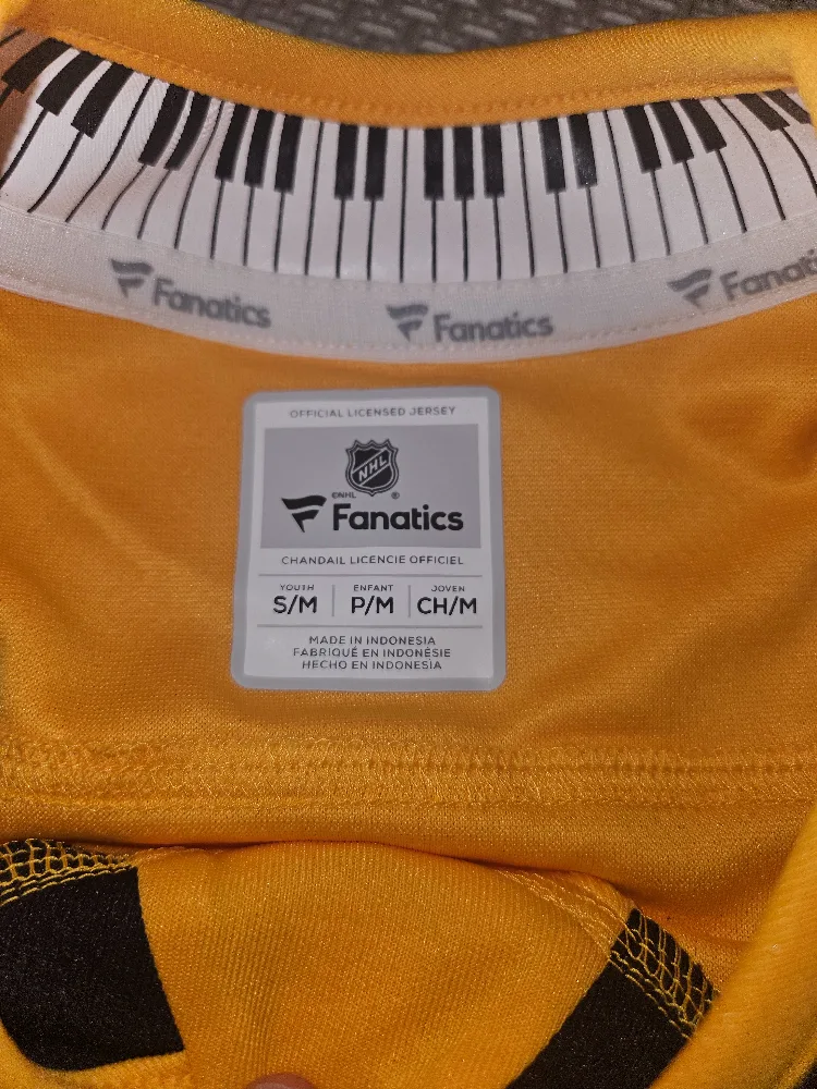Nashville Predators Youth Jersey, Size S/M image indicator(3)