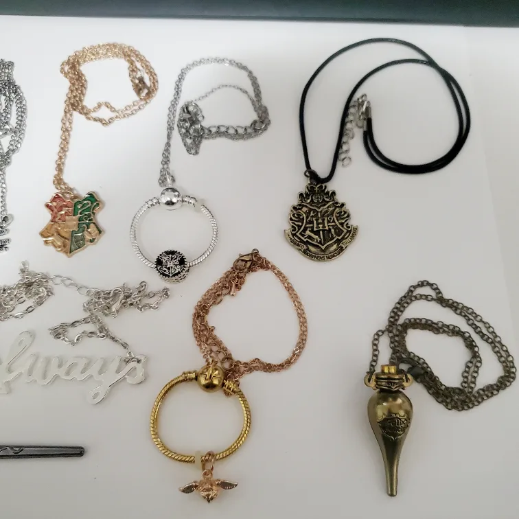 Unofficial Harry Potter Necklaces image indicator(3)