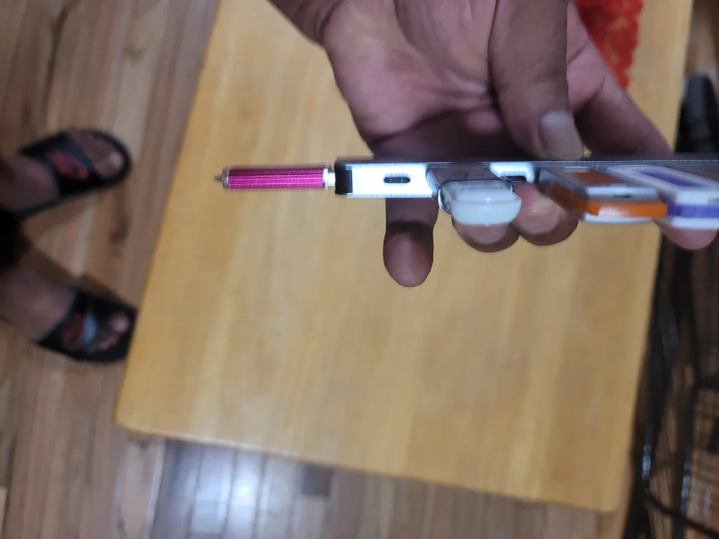 Hub USB 3.0 7 en 1 con puertos USB-C image indicator(3)