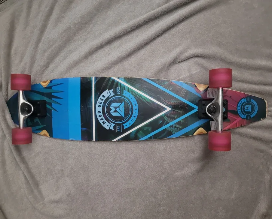 Longboard Skateboard(Madd Gear) image indicator(2)