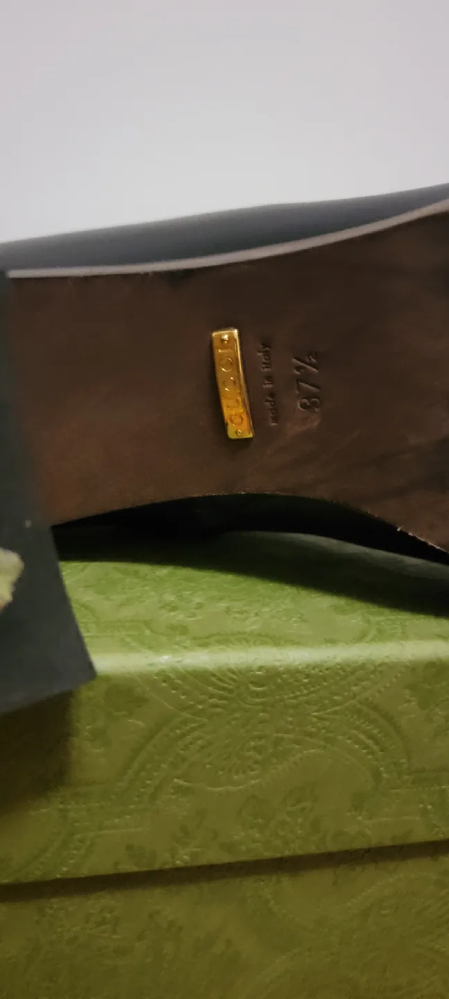 Gucci Black Leather Ankle Boots - Size 37.5 image indicator(4)