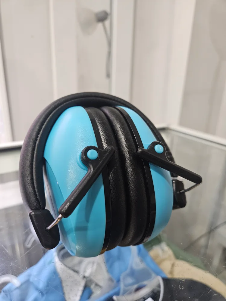 Light Blue NoiseBlocking Headphones for infants thumbnail