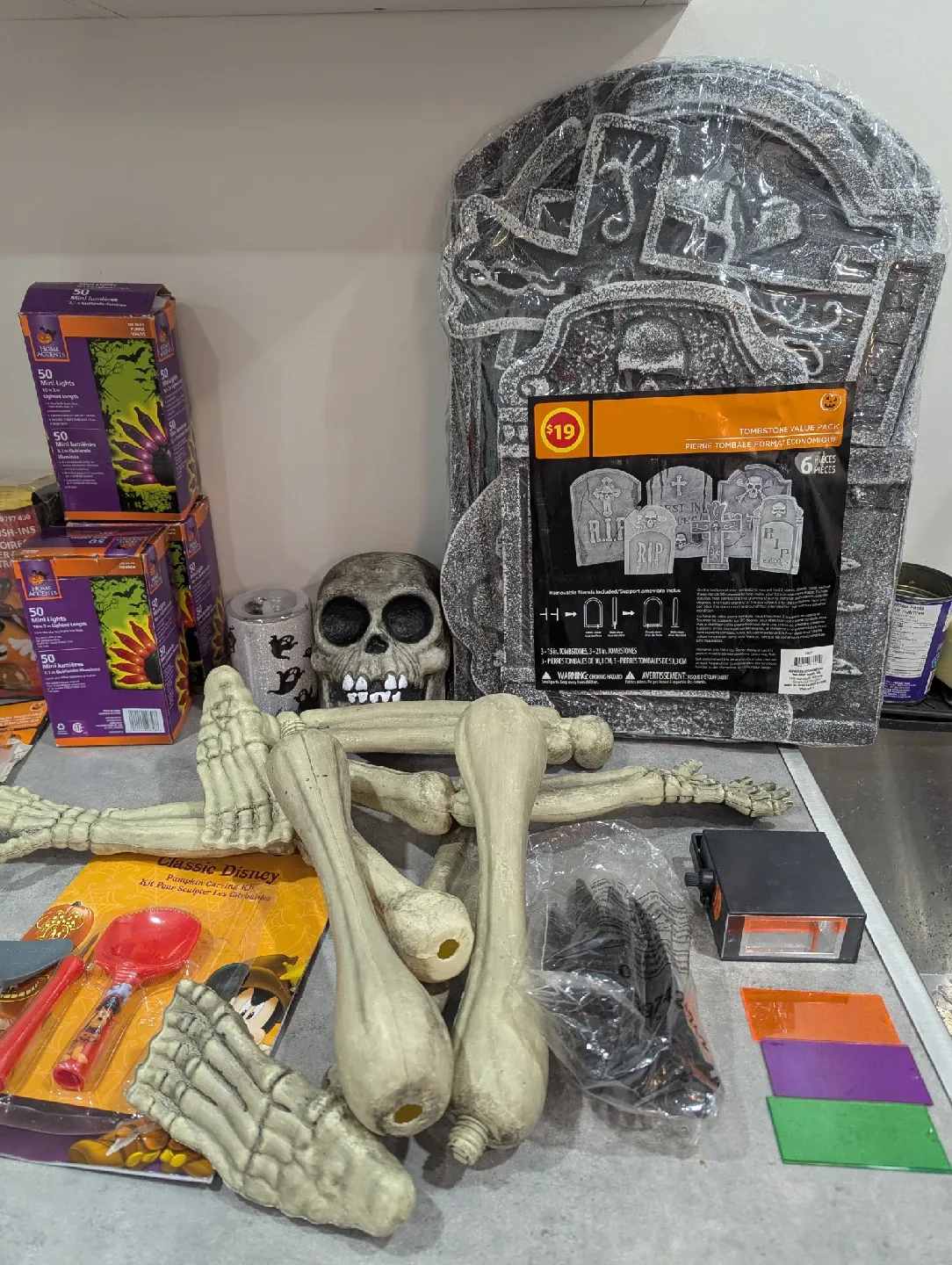 Halloween Decorations Bundle image indicator(2)