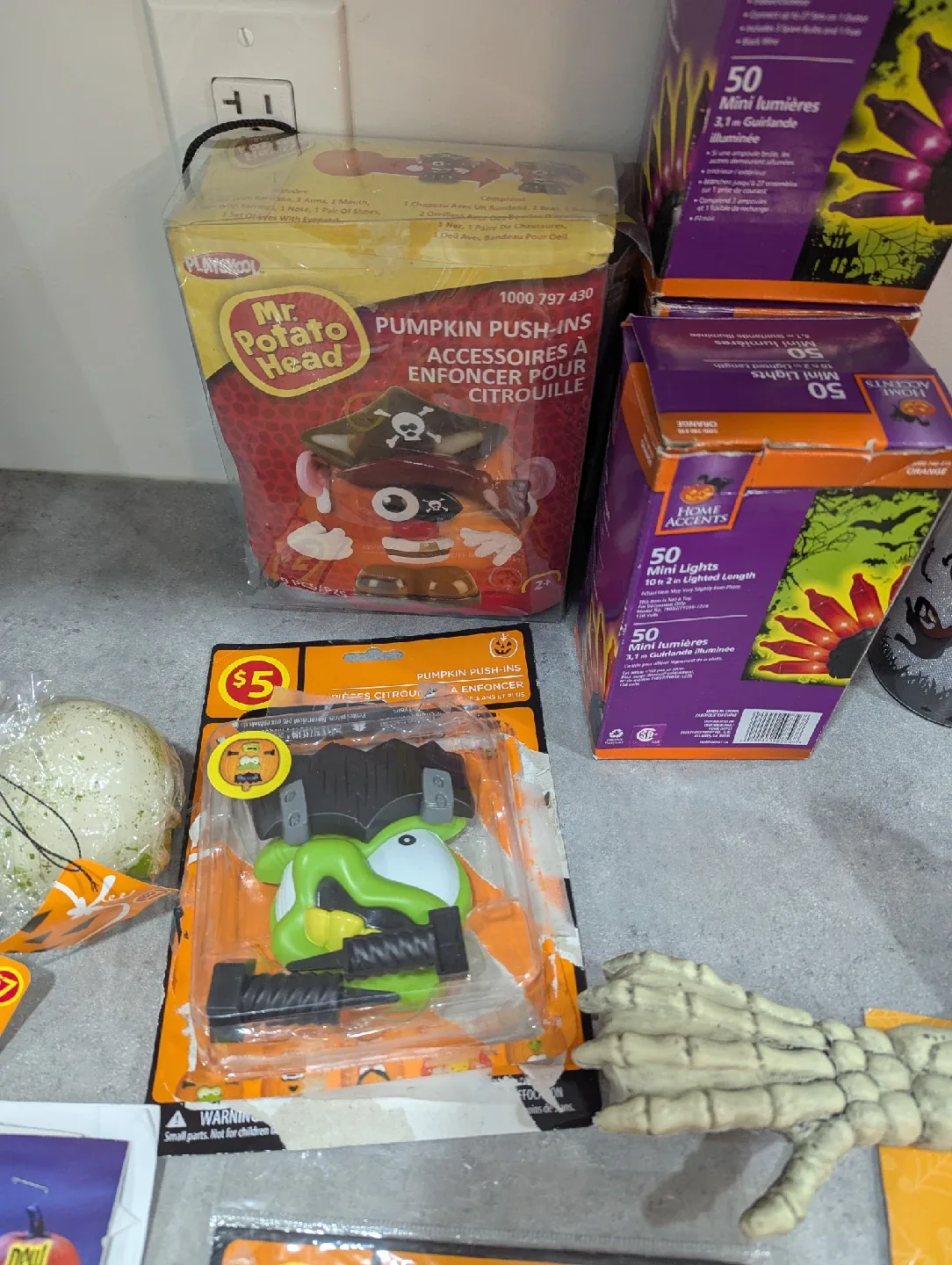 Halloween Decorations Bundle image indicator(3)