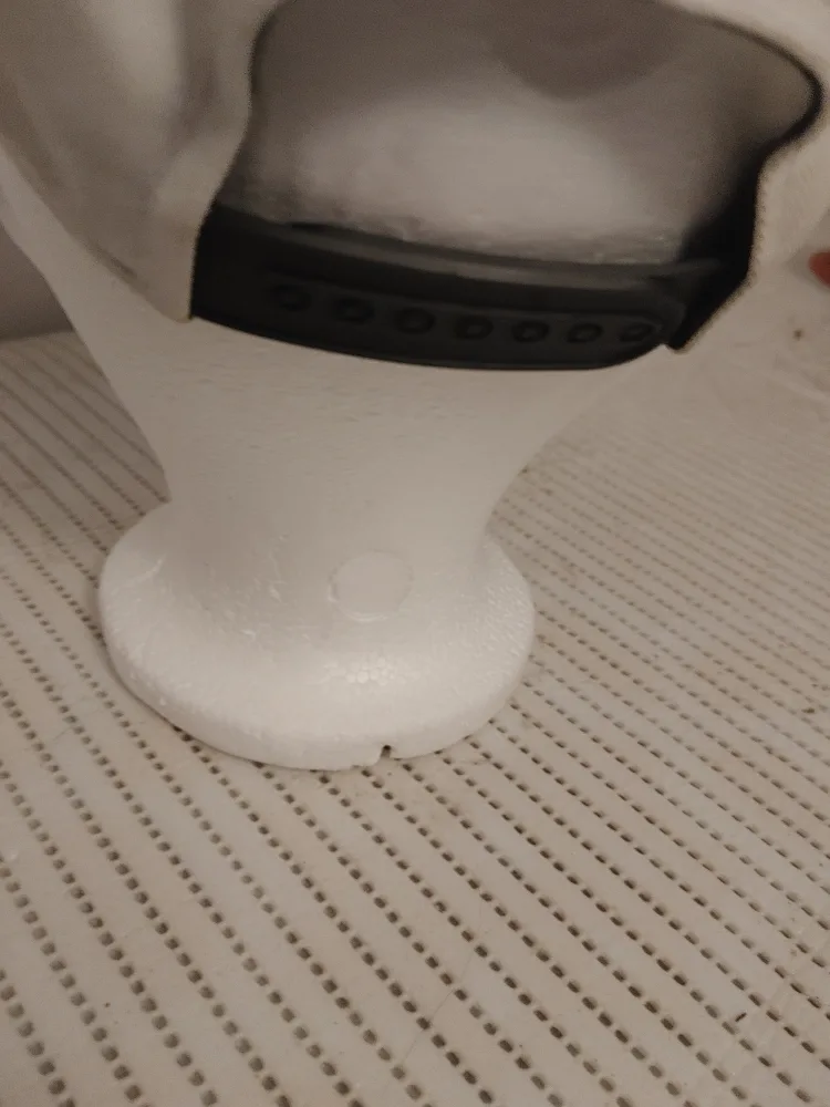 Nike Child (4-7) White/Black Cap image indicator(3)