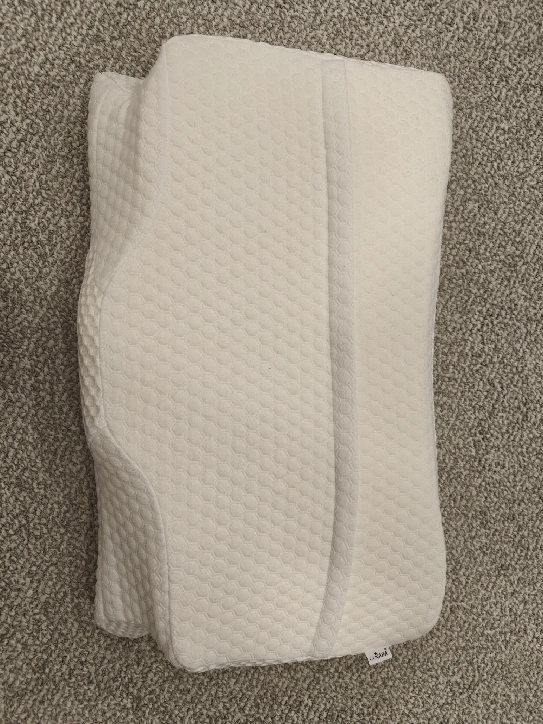 2 Cervical Memory Foam Pillows image indicator(3)