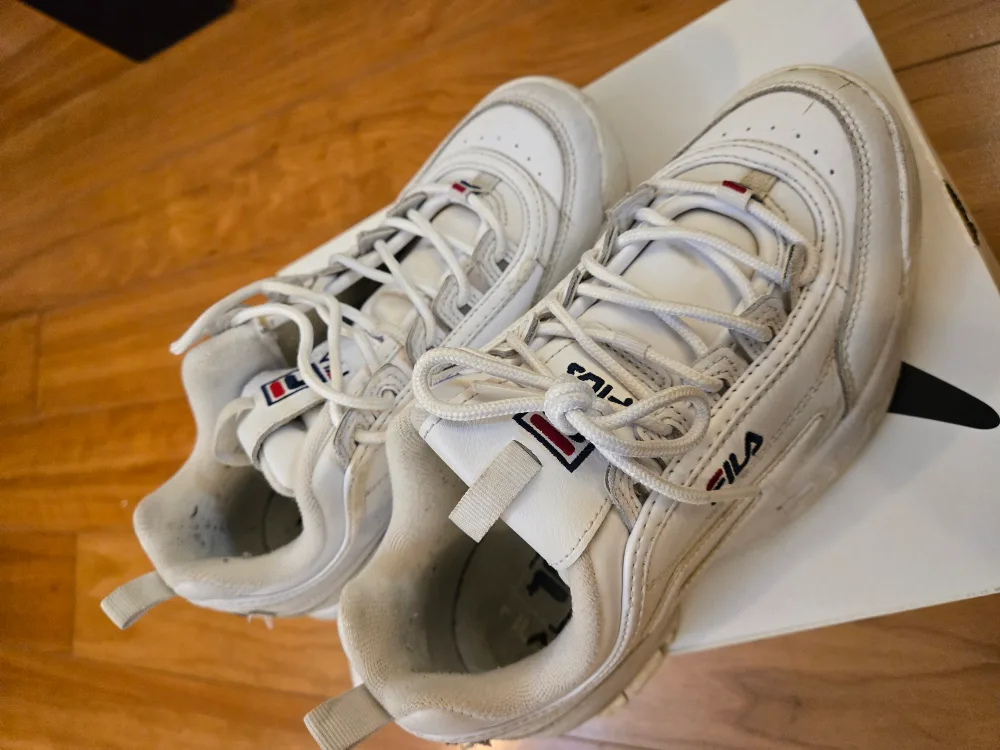 Fila - Women's Size 8 image indicator(2)